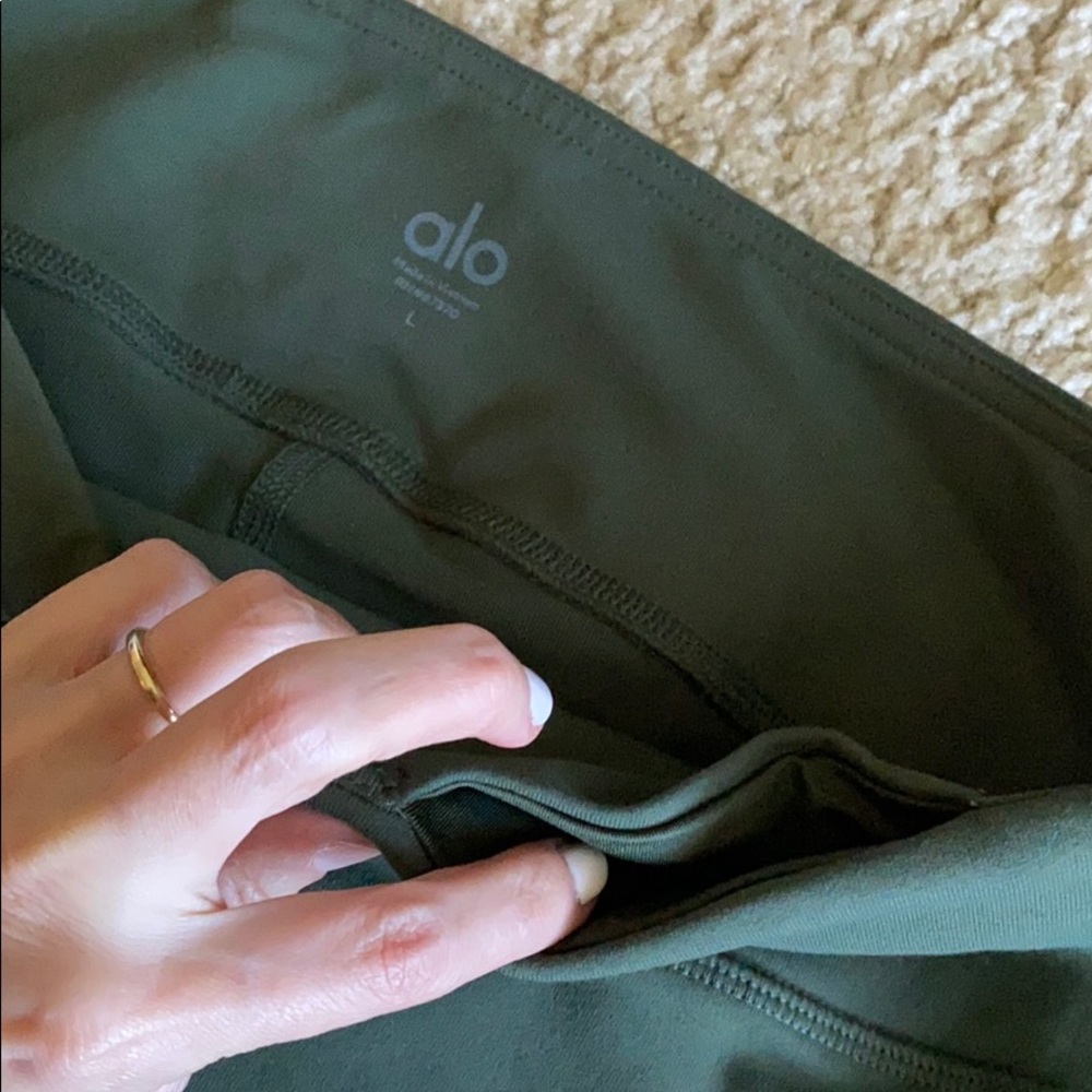 ALO Yoga Green Multi Legging Sz Large - Picture 7 of 15